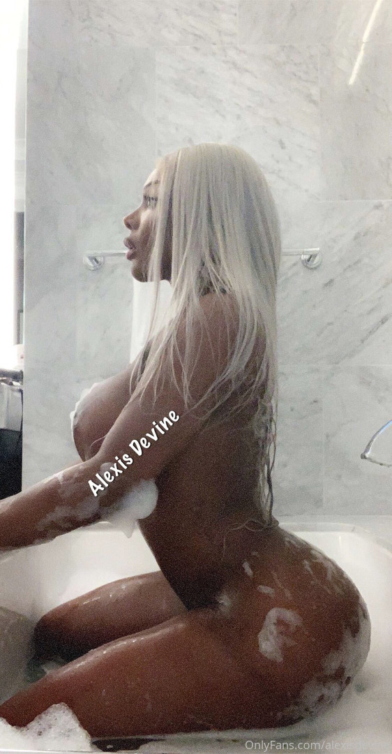 Photo by alexisdevine published on November 20,2023 01:57:24 - BestThots