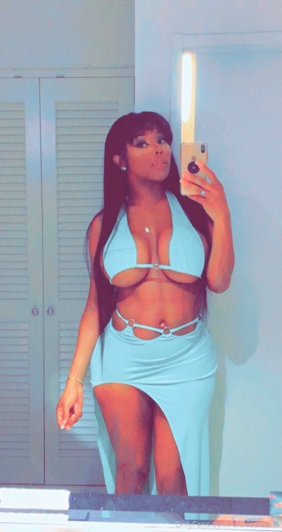 Photo by alexisdevine published on November 20,2023 01:57:47 - BestThots