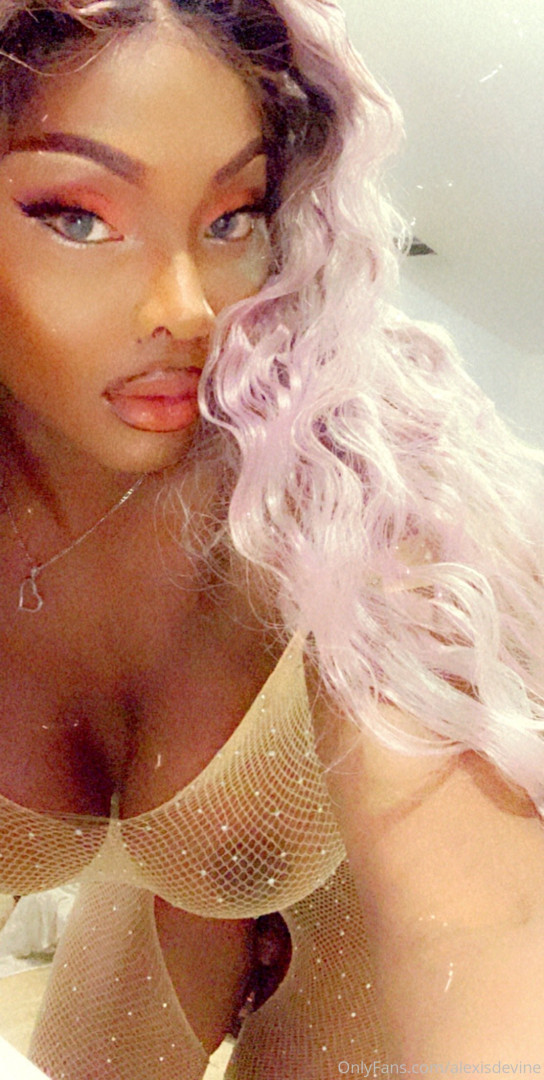 Photo by alexisdevine published on November 20,2023 01:58:00 - BestThots