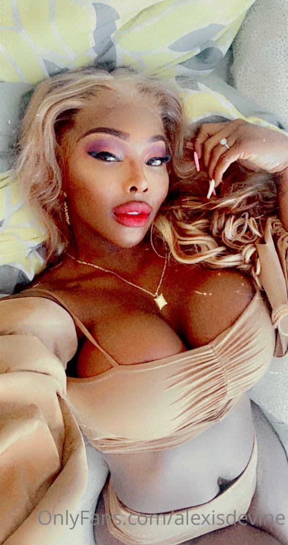 Photo by alexisdevine published on November 20,2023 01:58:07 - BestThots