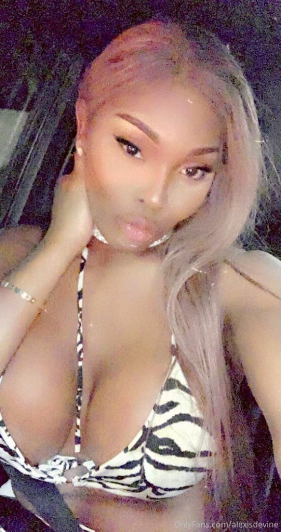 Photo by alexisdevine published on November 20,2023 01:58:22 - BestThots