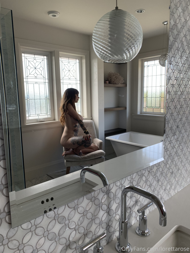 Photo by lorettarose published on October 16,2023 20:24:55 - BestThots