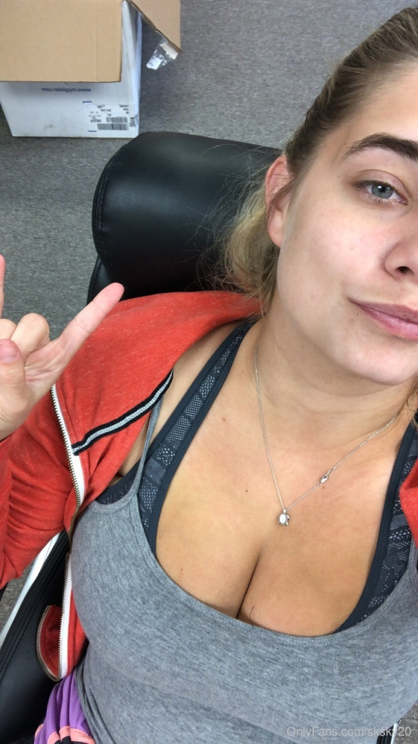 Photo by sksky20 published on June 5,2023 04:37:24 - BestThots