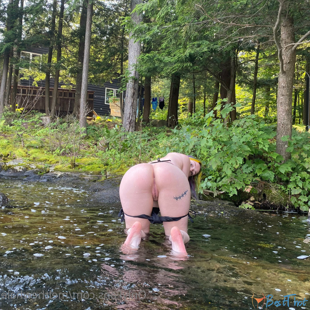 Photo by melthewhale published on December 25,2024 19:15:05 - BestThots