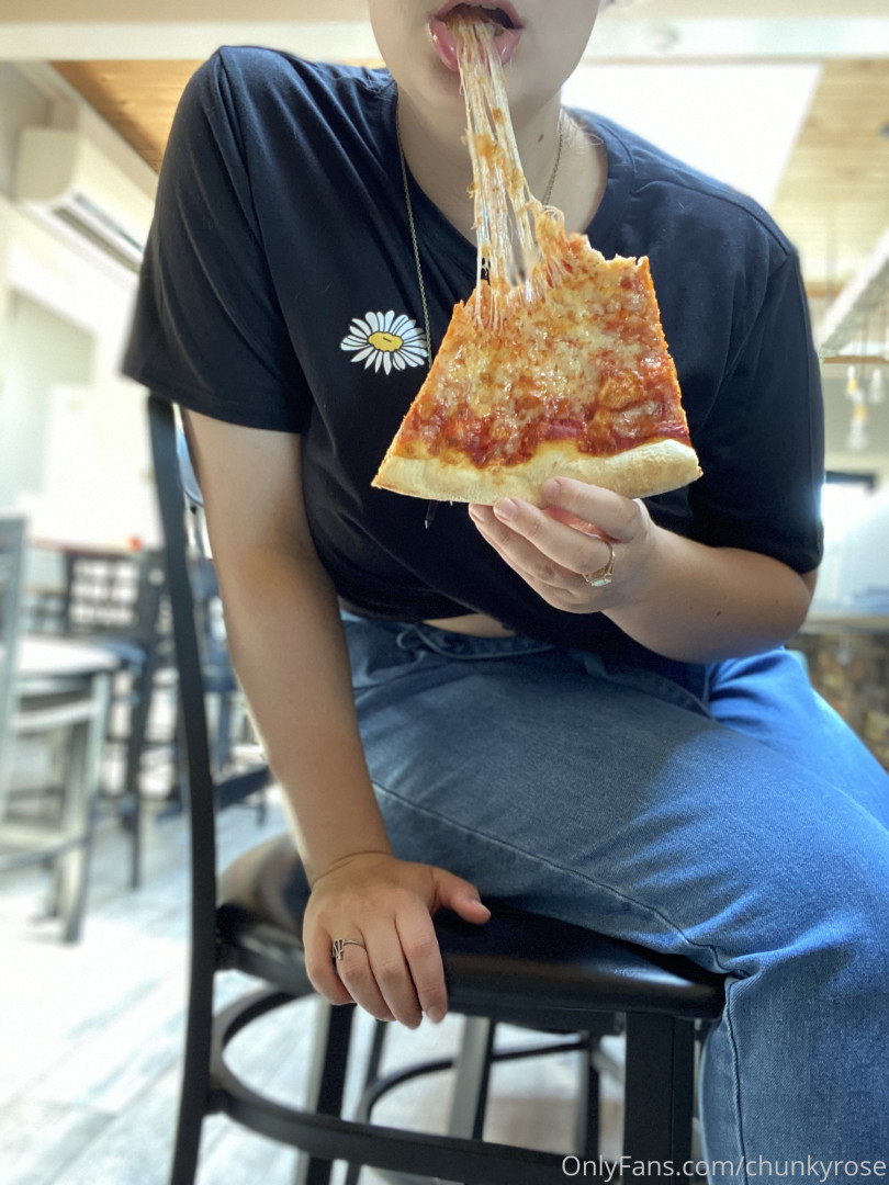 Photo by chunkyrose published on October 15,2023 17:53:19 - BestThots