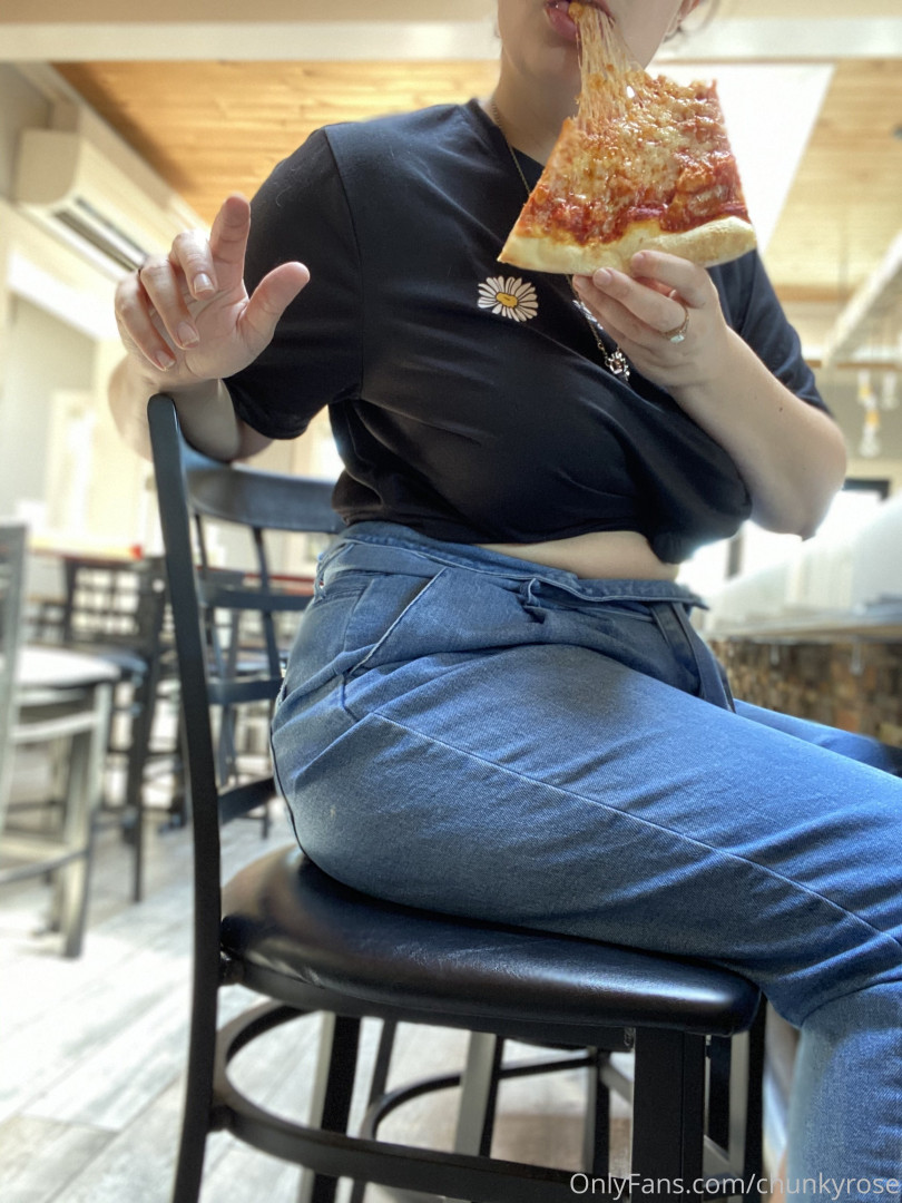 Photo by chunkyrose published on October 15,2023 22:47:46 - BestThots