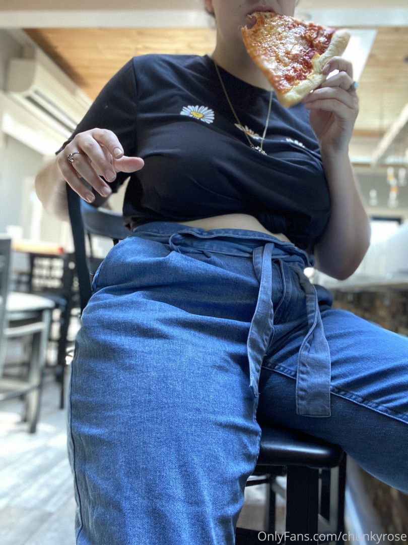 Photo by chunkyrose published on October 15,2023 22:59:01 - BestThots