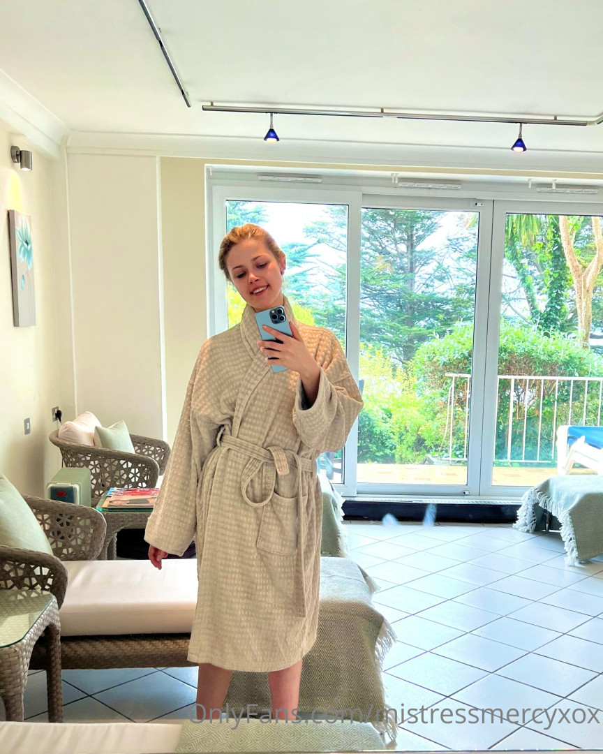 Photo by mistressmercyxox published on July 23,2023 01:28:39 - BestThots