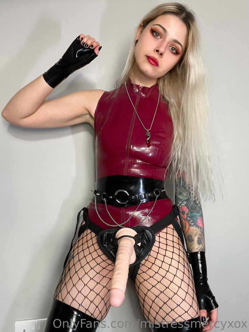 Photo by mistressmercyxox published on July 23,2023 01:31:59 - BestThots
