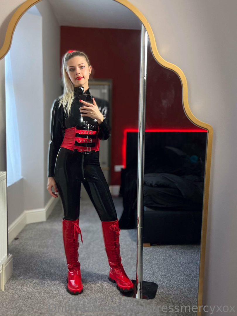 Photo by mistressmercyxox published on July 23,2023 01:39:25 - BestThots