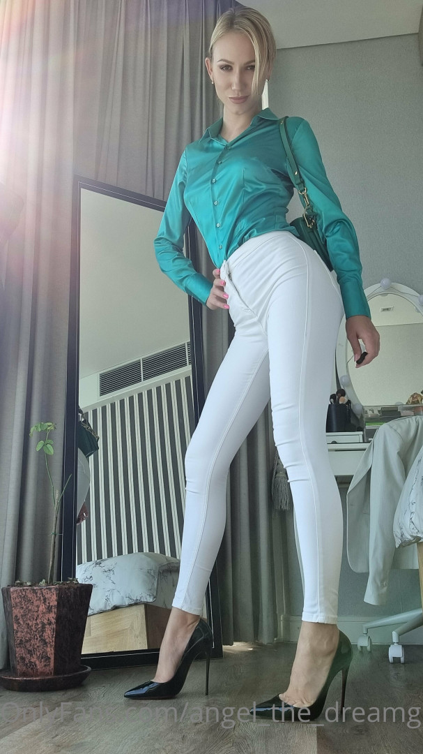 Photo by angel_the_dreamgirl published on November 21,2023 07:51:29 - BestThots