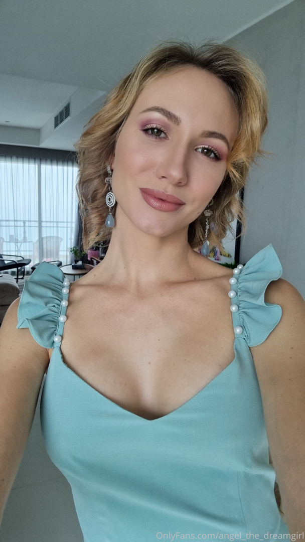 Photo by angel_the_dreamgirl published on November 21,2023 07:53:12 - BestThots