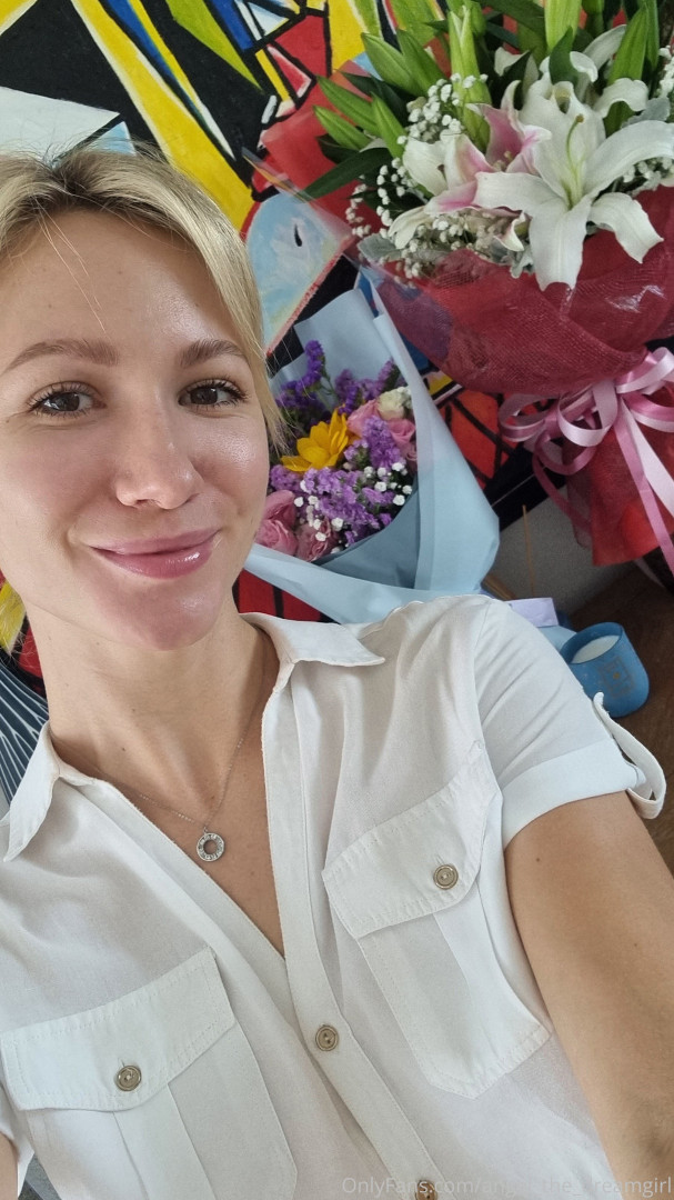 Photo by angel_the_dreamgirl published on November 21,2023 07:54:09 - BestThots