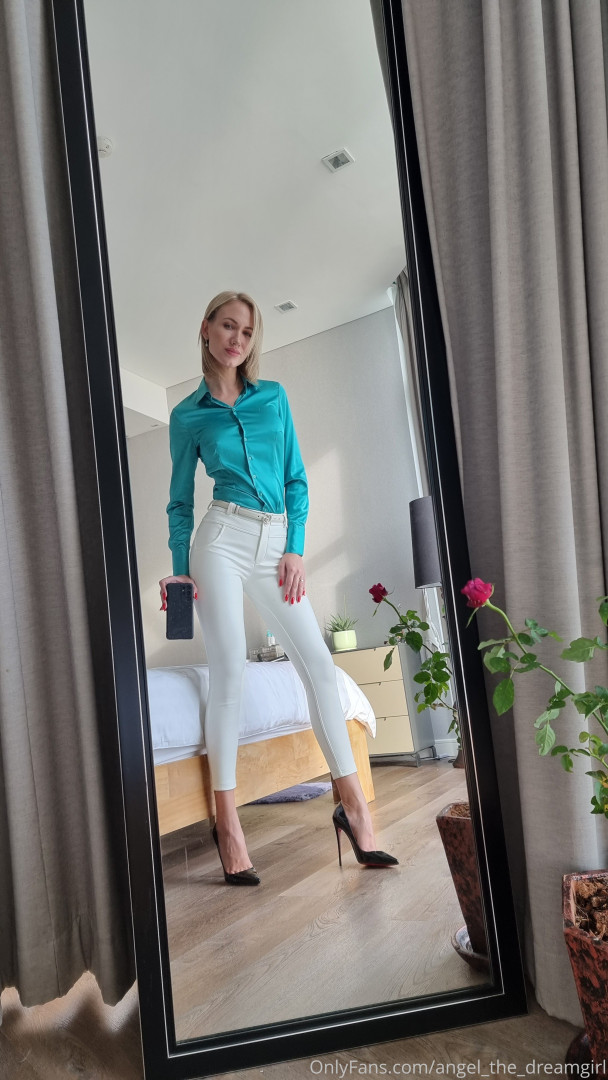 Photo by angel_the_dreamgirl published on November 21,2023 08:02:36 - BestThots