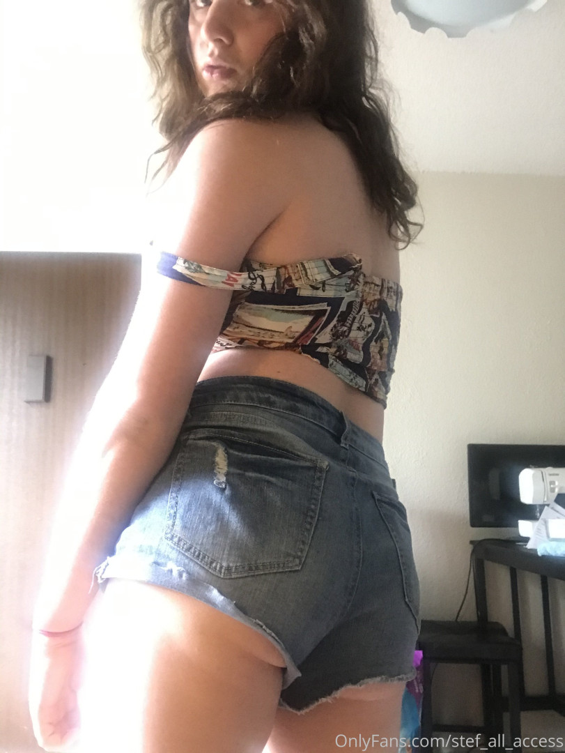 Photo by stef_all_access published on October 11,2023 20:37:58 - BestThots