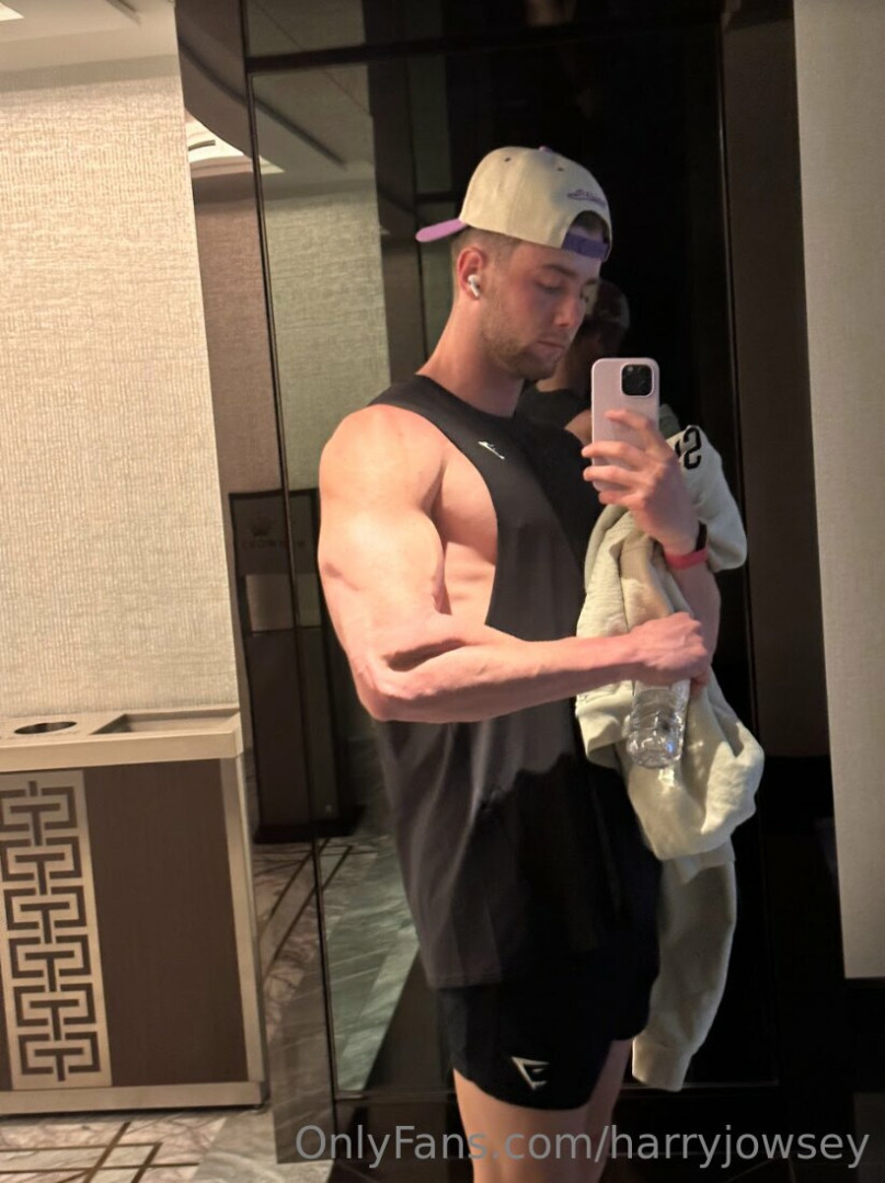 Photo by harryjowsey published on June 27,2023 18:59:59 - BestThots