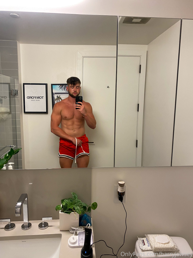 Photo by harryjowsey published on October 16,2023 17:39:37 - BestThots