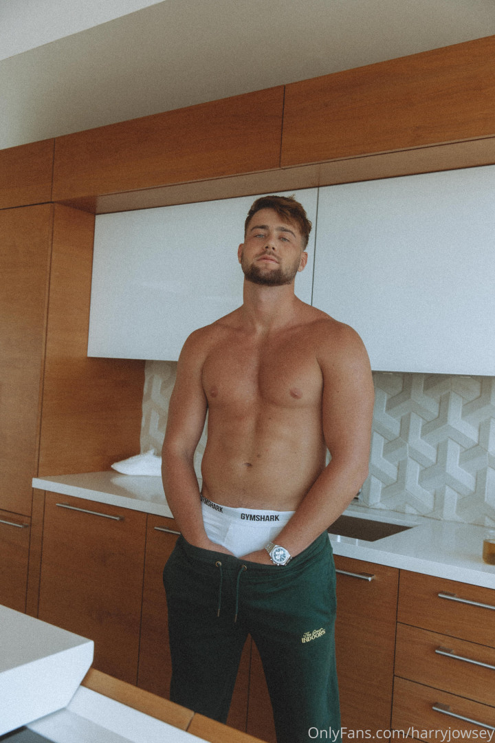 Photo by harryjowsey published on October 16,2023 17:40:34 - BestThots