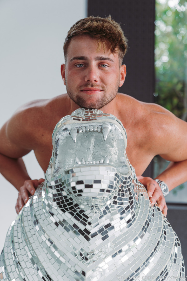 Photo by harryjowsey published on October 16,2023 17:52:11 - BestThots