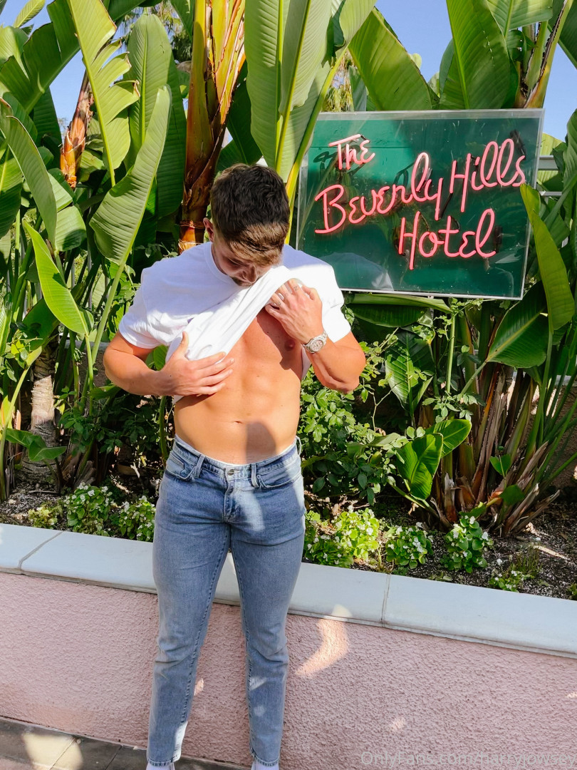 Photo by harryjowsey published on October 16,2023 17:52:56 - BestThots