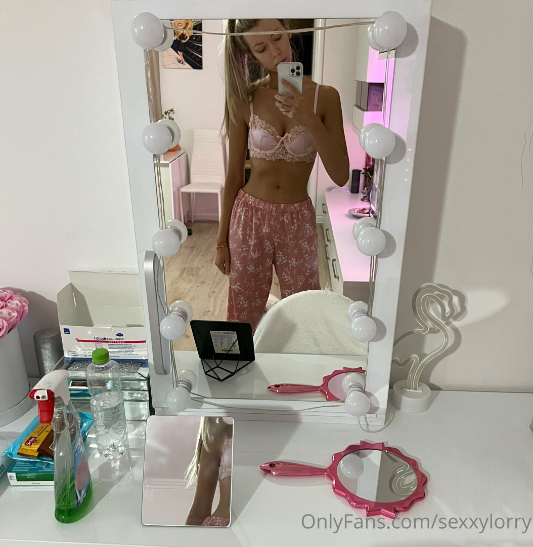 Photo by sexxylorry published on October 16,2023 09:14:14 - BestThots