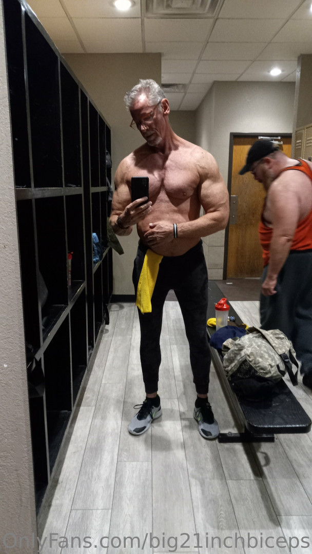 Photo by big21inchbiceps published on October 16,2023 18:20:21 - BestThots