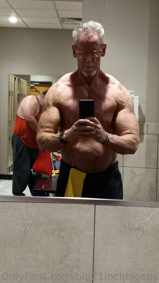 Photo by big21inchbiceps published on October 16,2023 18:21:51 - BestThots