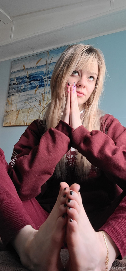 Photo by ogfeet published on October 15,2023 00:12:28 - BestThots