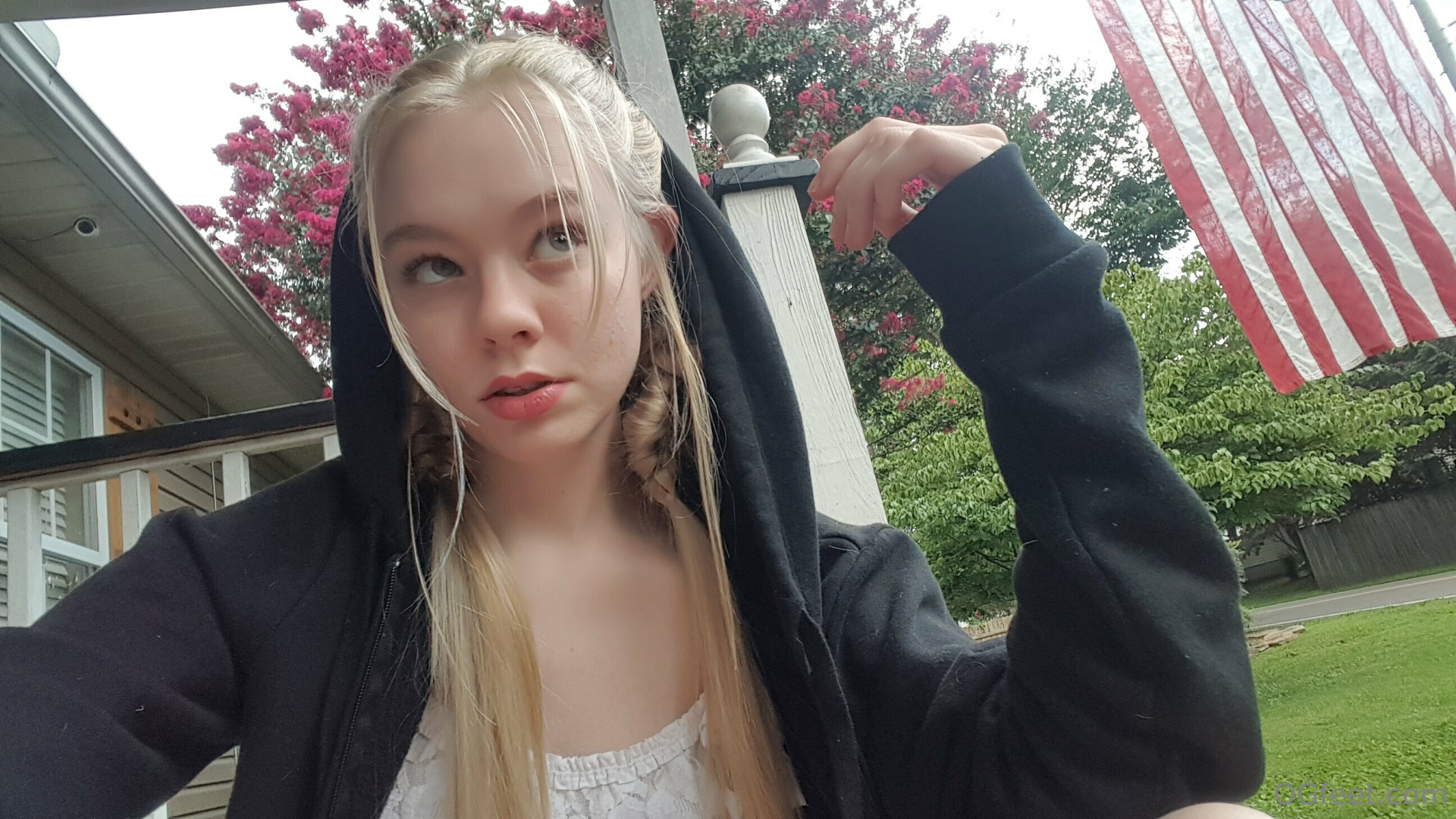 Photo by ogfeet published on October 15,2023 10:23:40 - BestThots