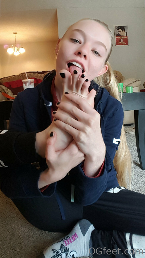 Photo by ogfeet published on October 15,2023 19:30:10 - BestThots