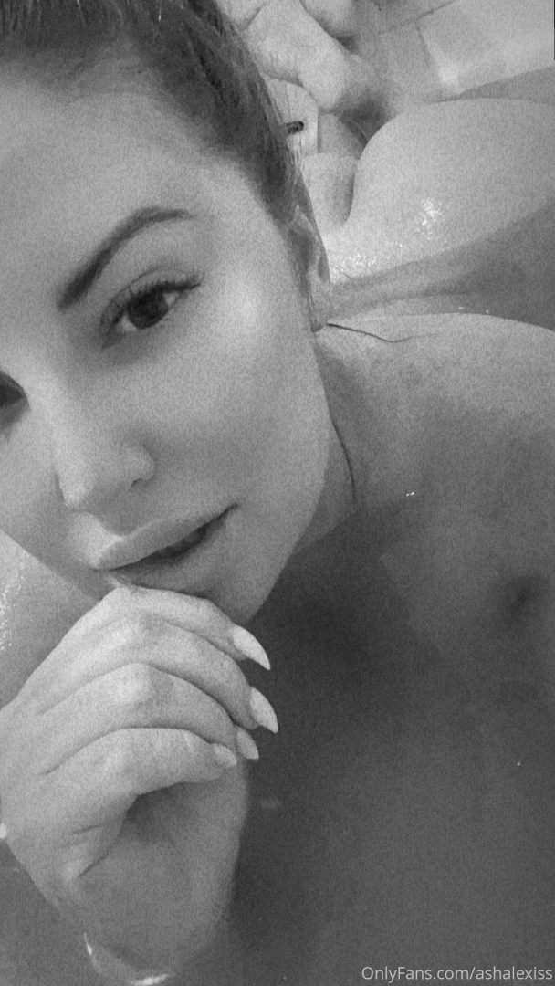 Photo by ashalexiss published on November 23,2023 23:21:09 - BestThots