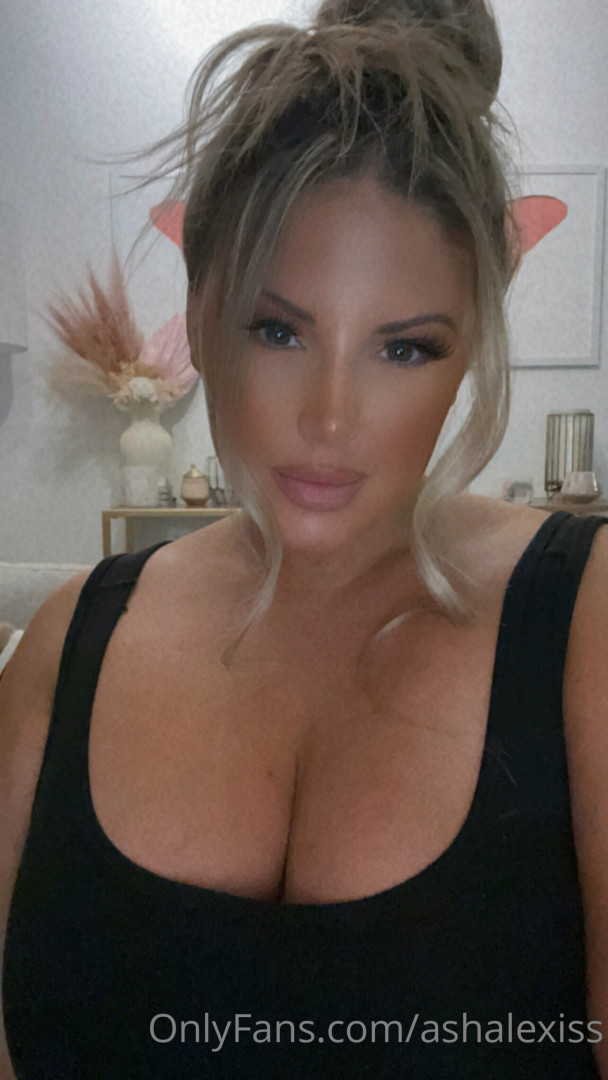 Photo by ashalexiss published on November 23,2023 23:23:41 - BestThots