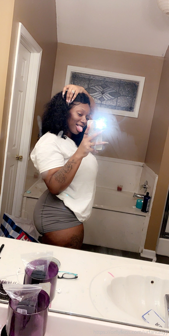 Photo by urfantasyymilf published on June 12,2023 15:04:14 - BestThots