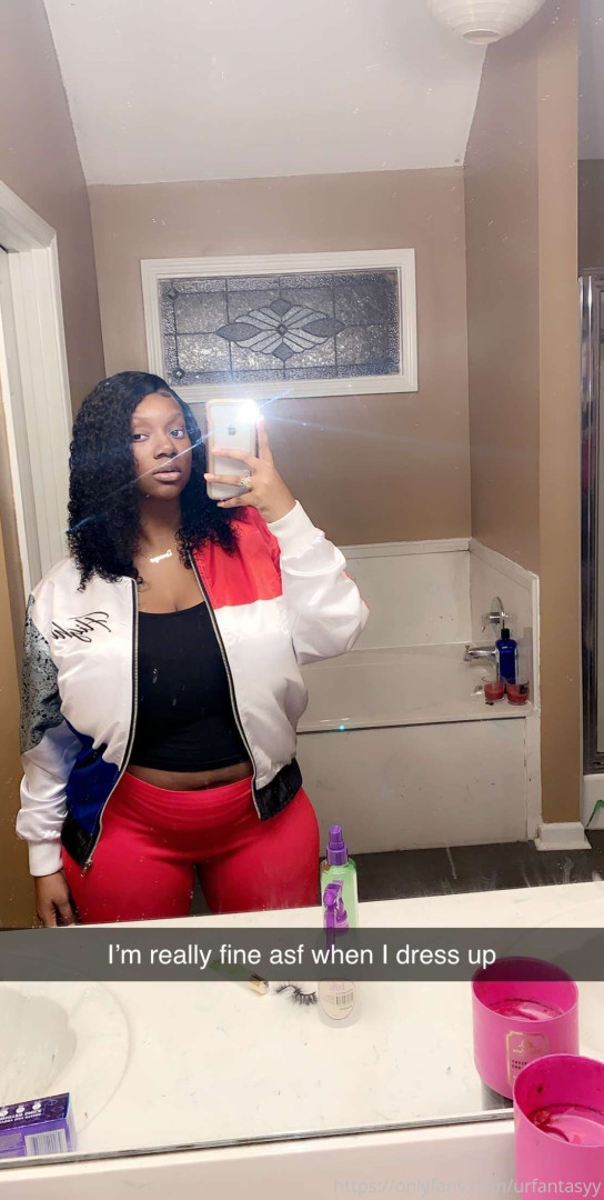 Photo by urfantasyymilf published on June 12,2023 15:05:00 - BestThots