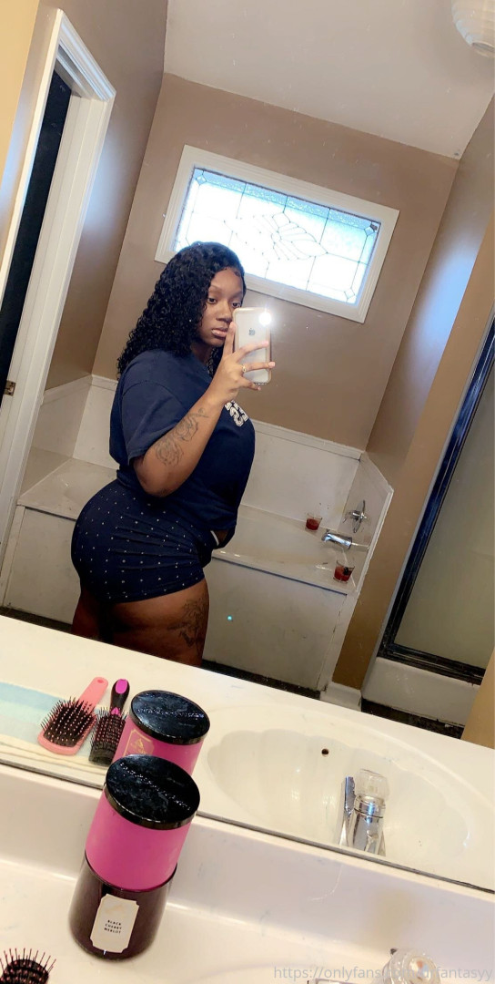 Photo by urfantasyymilf published on June 12,2023 15:05:52 - BestThots