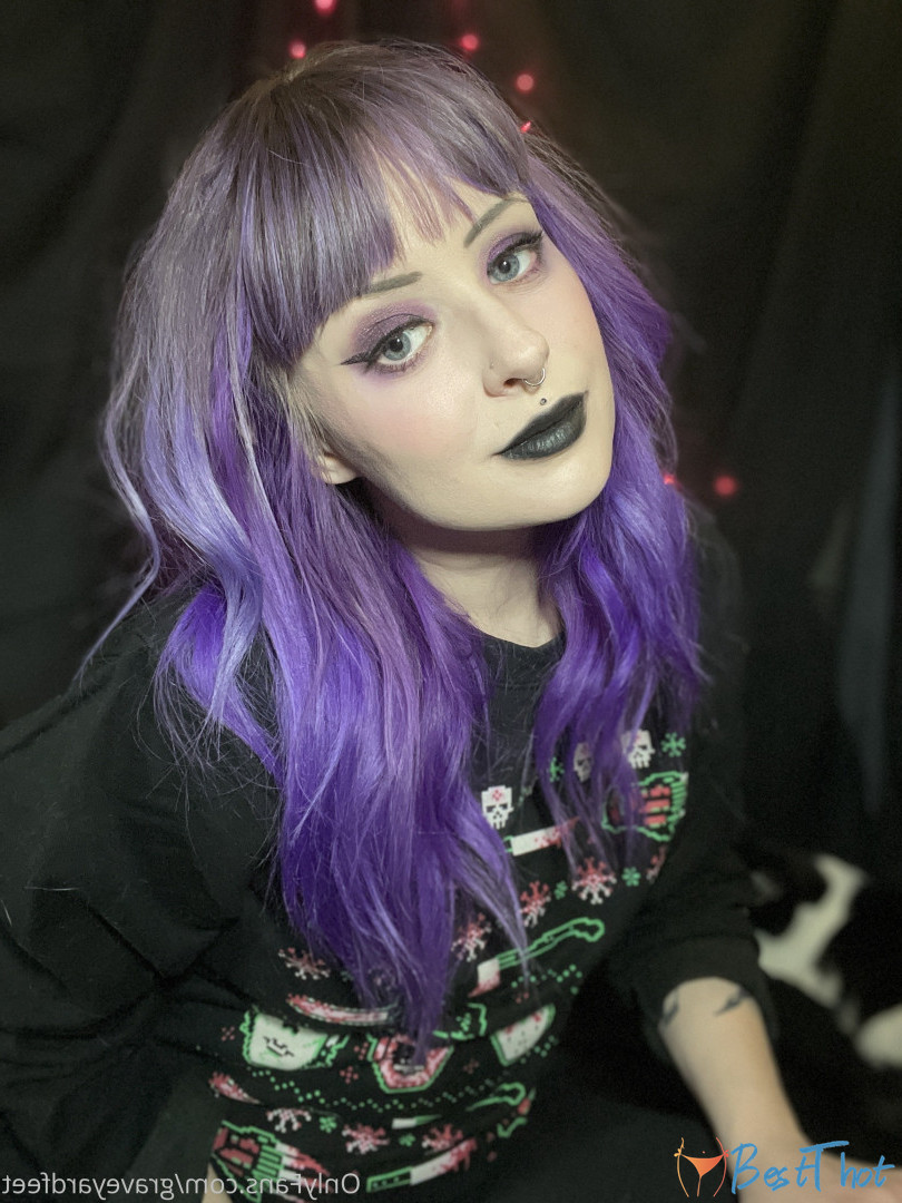 Photo by graveyardfeet published on December 22,2024 09:08:50 - BestThots