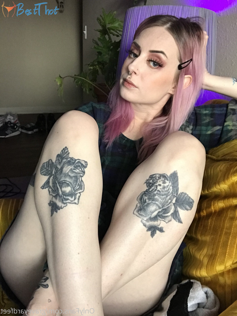 Photo by graveyardfeet published on December 22,2024 09:09:50 - BestThots