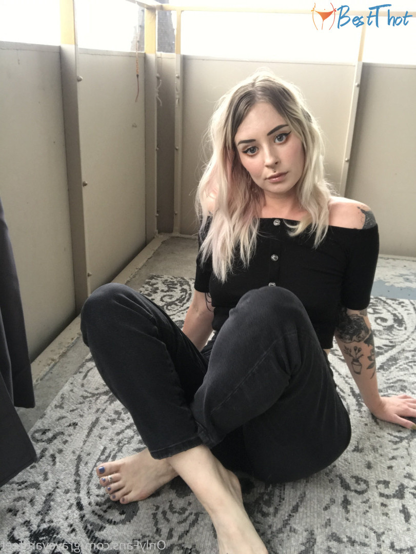 Photo by graveyardfeet published on December 22,2024 09:10:03 - BestThots