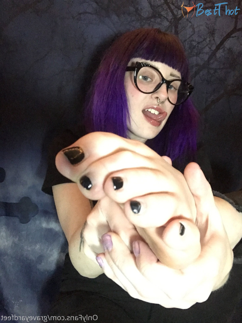 Photo by graveyardfeet published on December 22,2024 10:08:27 - BestThots