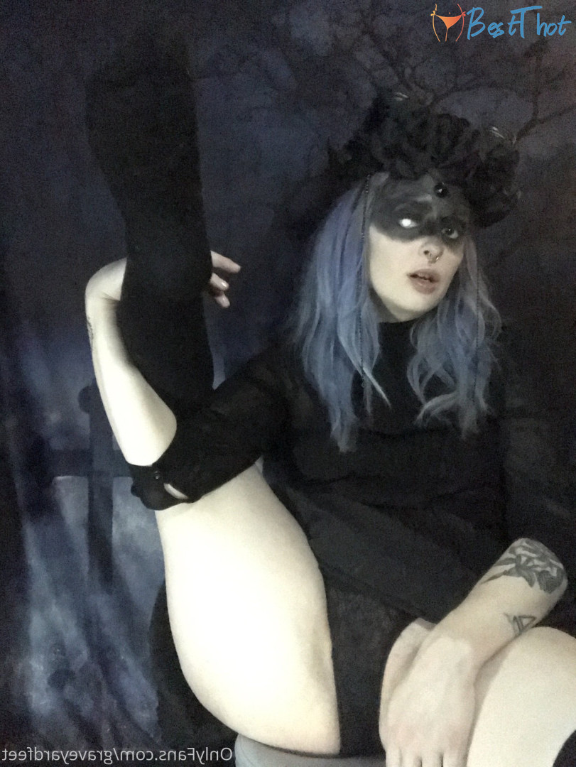 Photo by graveyardfeet published on December 22,2024 10:08:54 - BestThots