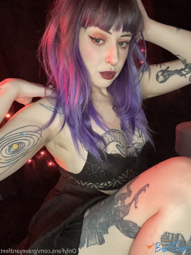Photo by graveyardfeet published on December 22,2024 10:09:34 - BestThots
