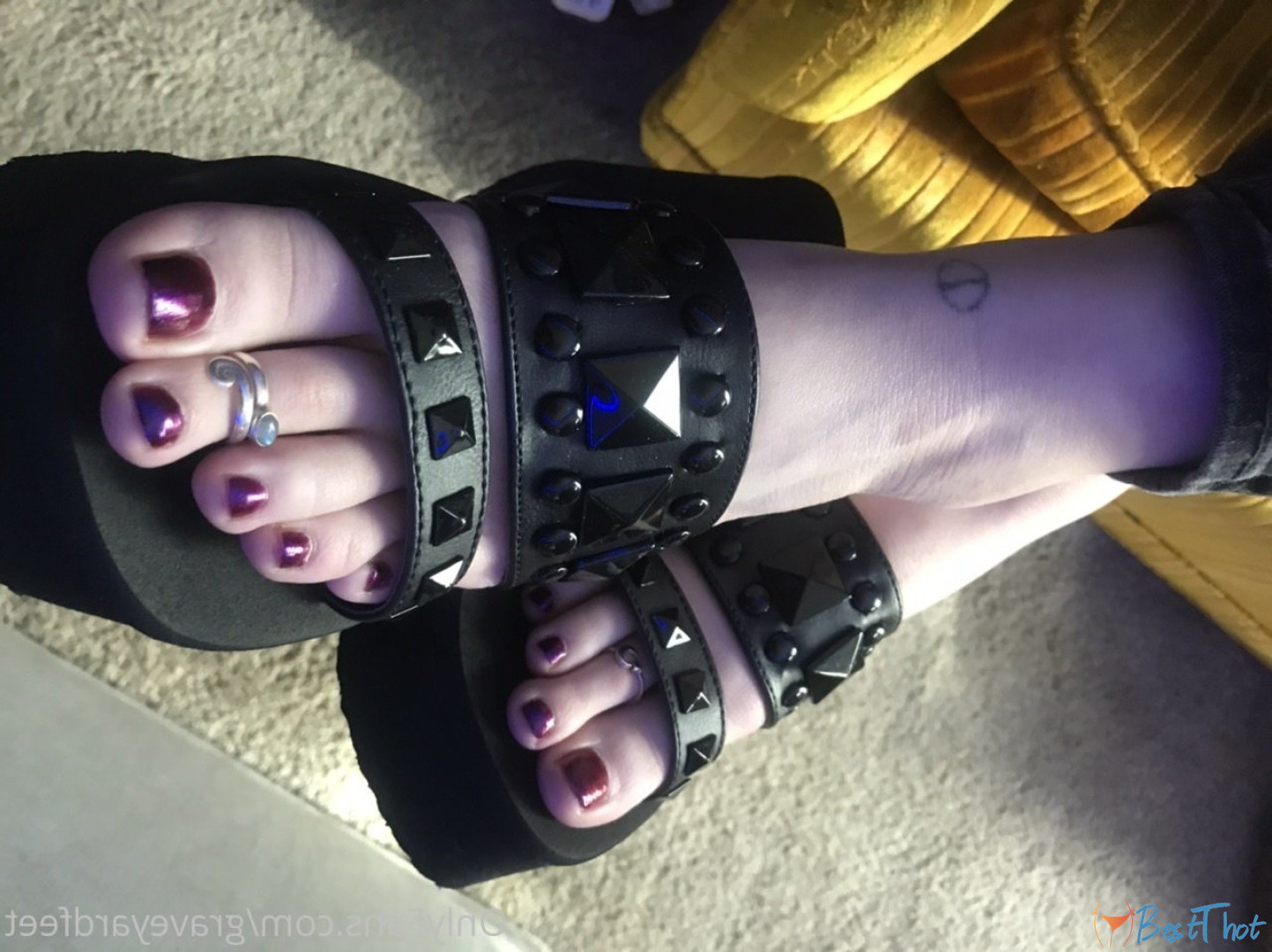 Photo by graveyardfeet published on December 22,2024 11:08:21 - BestThots