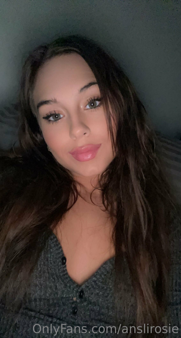 Photo by anslirosie published on November 24,2023 07:14:52 - BestThots