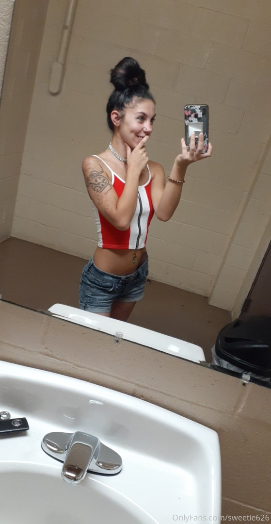 Photo by sweetie626 published on May 17,2023 10:16:12 - BestThots