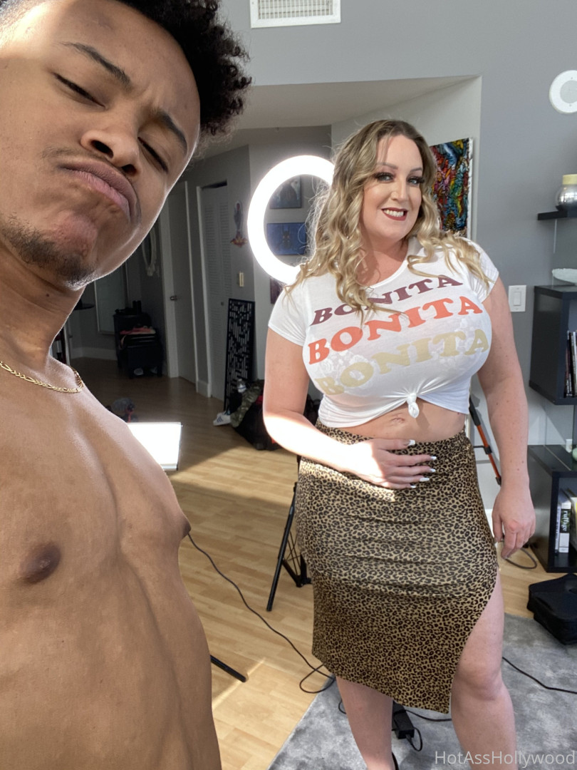 Photo by hotasshollywood published on August 30,2023 01:16:02 - BestThots