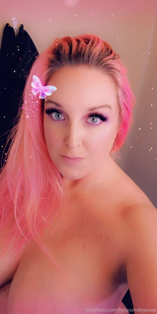 Photo by hotasshollywood published on August 30,2023 03:48:53 - BestThots