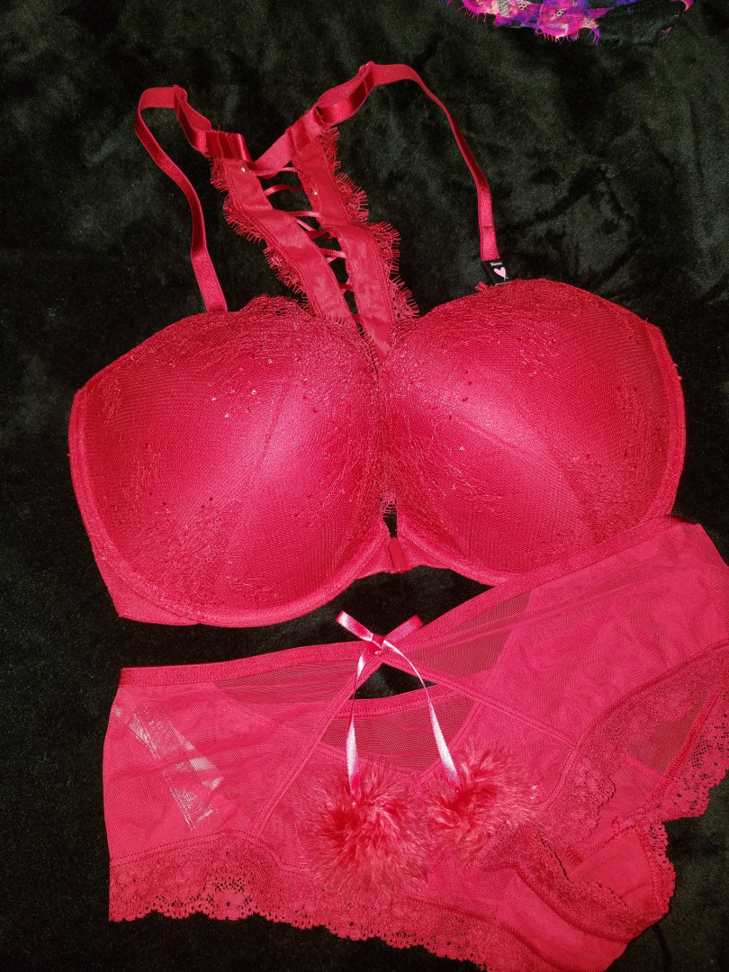 Photo by hotasshollywood published on August 30,2023 04:18:33 - BestThots
