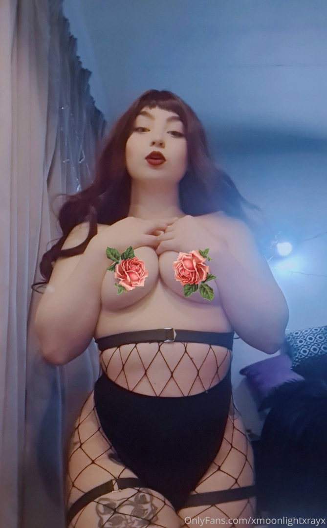 Photo by xmoonlightxrayx published on October 13,2023 23:52:47 - BestThots