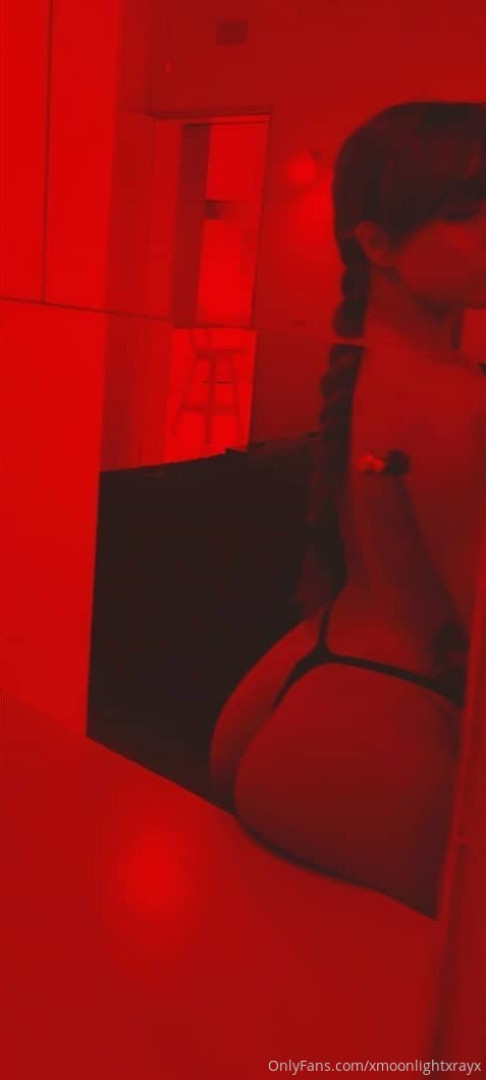 Photo by xmoonlightxrayx published on October 14,2023 01:35:16 - BestThots