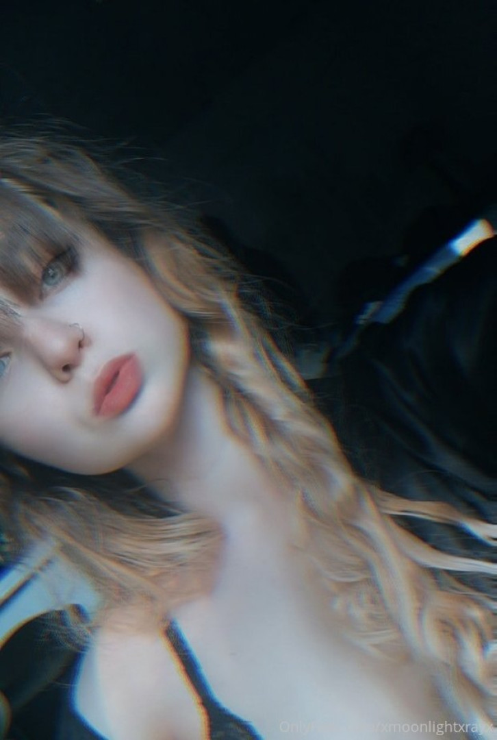 Photo by xmoonlightxrayx published on October 14,2023 01:40:58 - BestThots